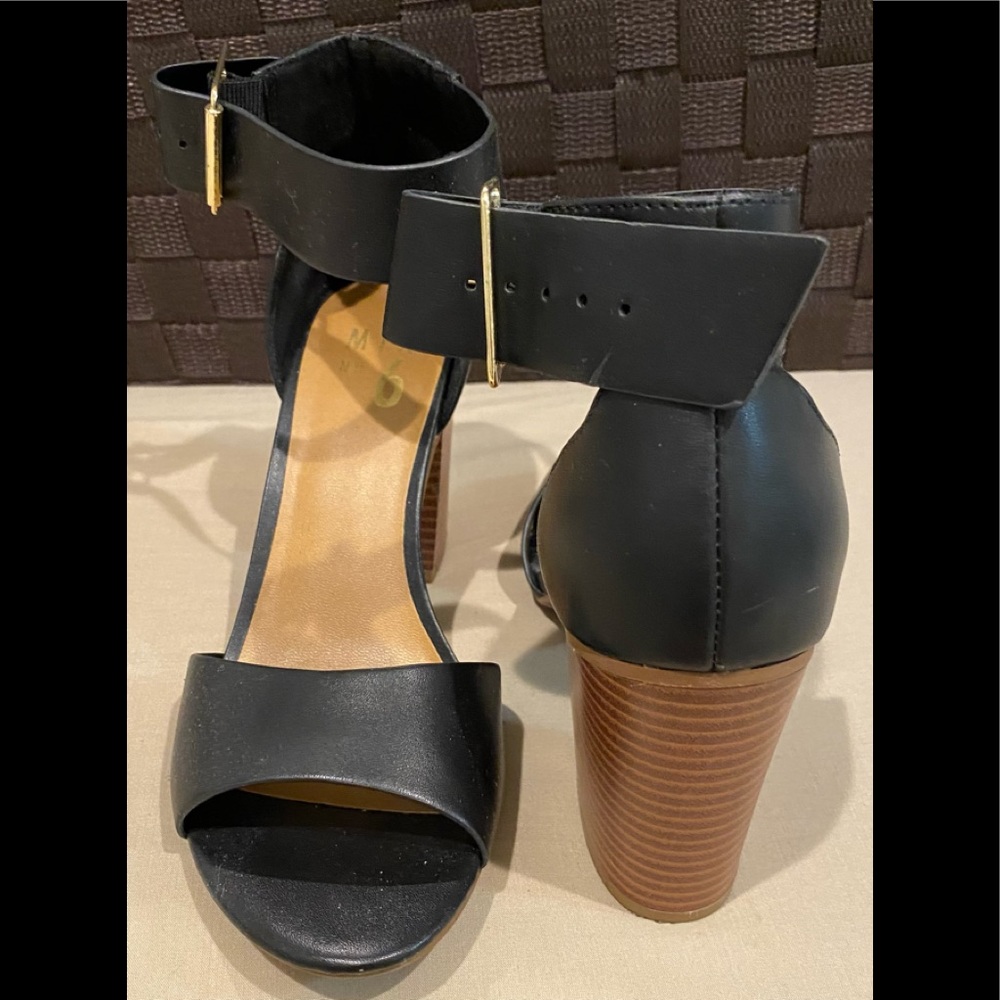 Woman’s Sandals